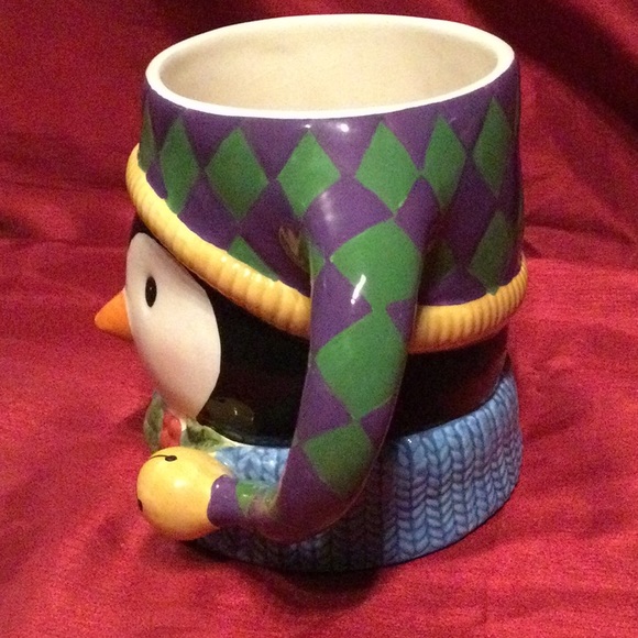 Large Christmas Penguin Mug - Picture 2 of 6